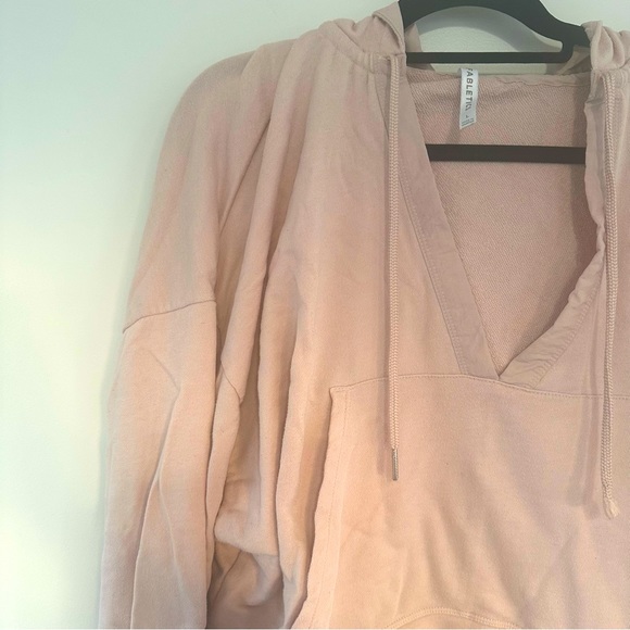 Fabletics Hoodie Pullover Light Pink V-Neck Size Large - Picture 3 of 4